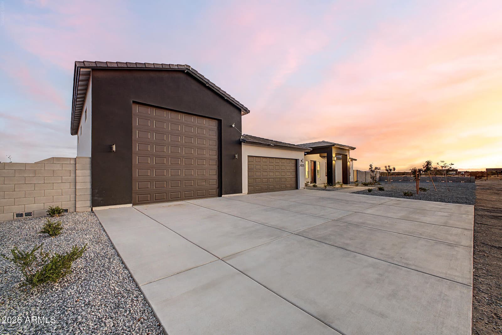 24025 W Beacon Lane, Wittmann, AZ 85361 — photo 5 of 63