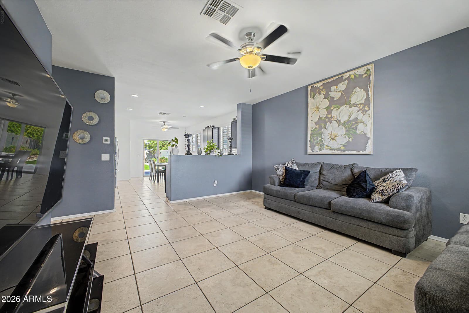 10336 W Cordes Road, Tolleson, AZ 85353 — photo 4 of 24