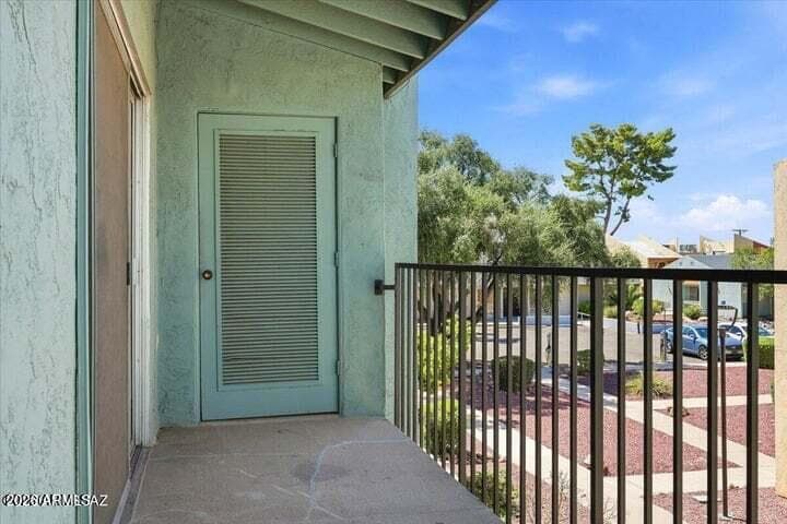 818 S Langley Avenue 201, Tucson, AZ 85710 — photo 5 of 25