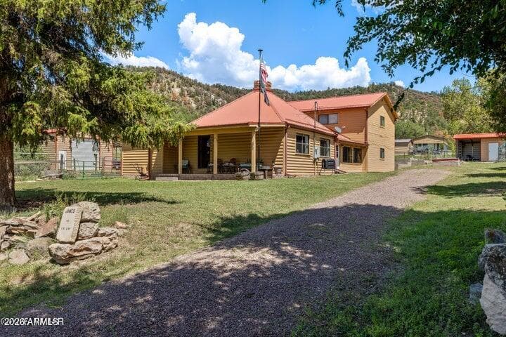 192 County Road 2180, Nutrioso, AZ 85932 — photo 3 of 54