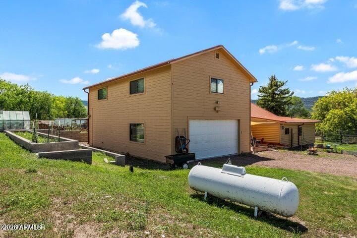192 County Road 2180, Nutrioso, AZ 85932 — photo 35 of 54