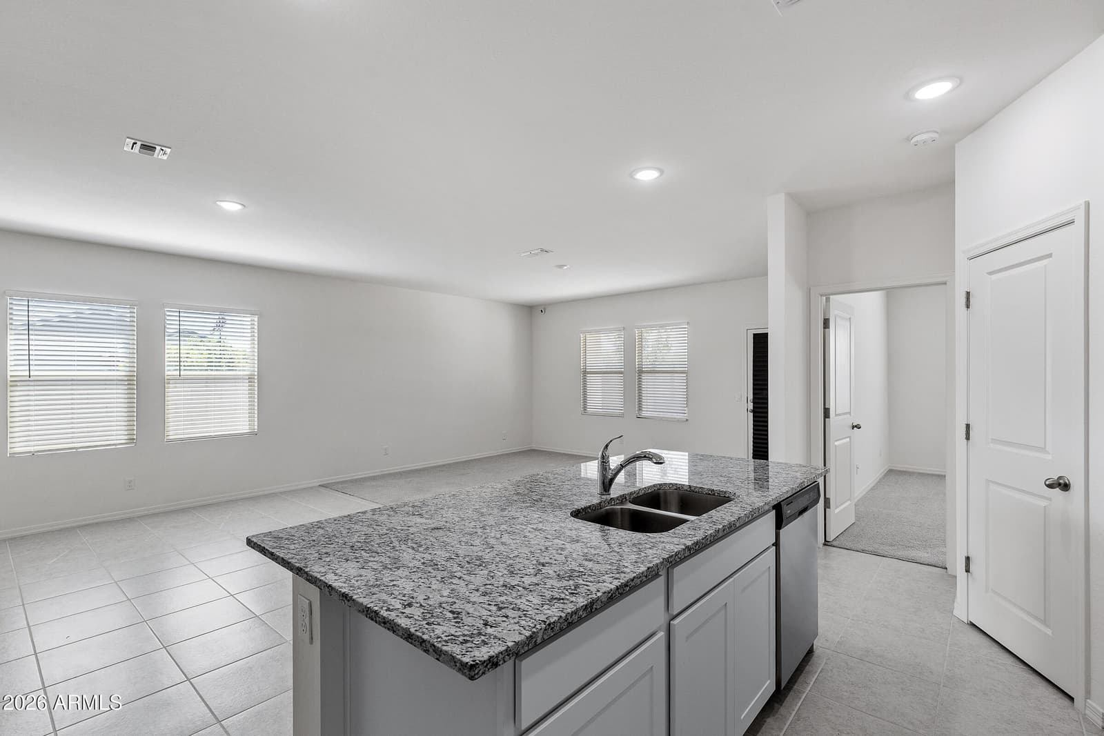 29910 N Juniper Drive, Florence, AZ 85132 — photo 9 of 34
