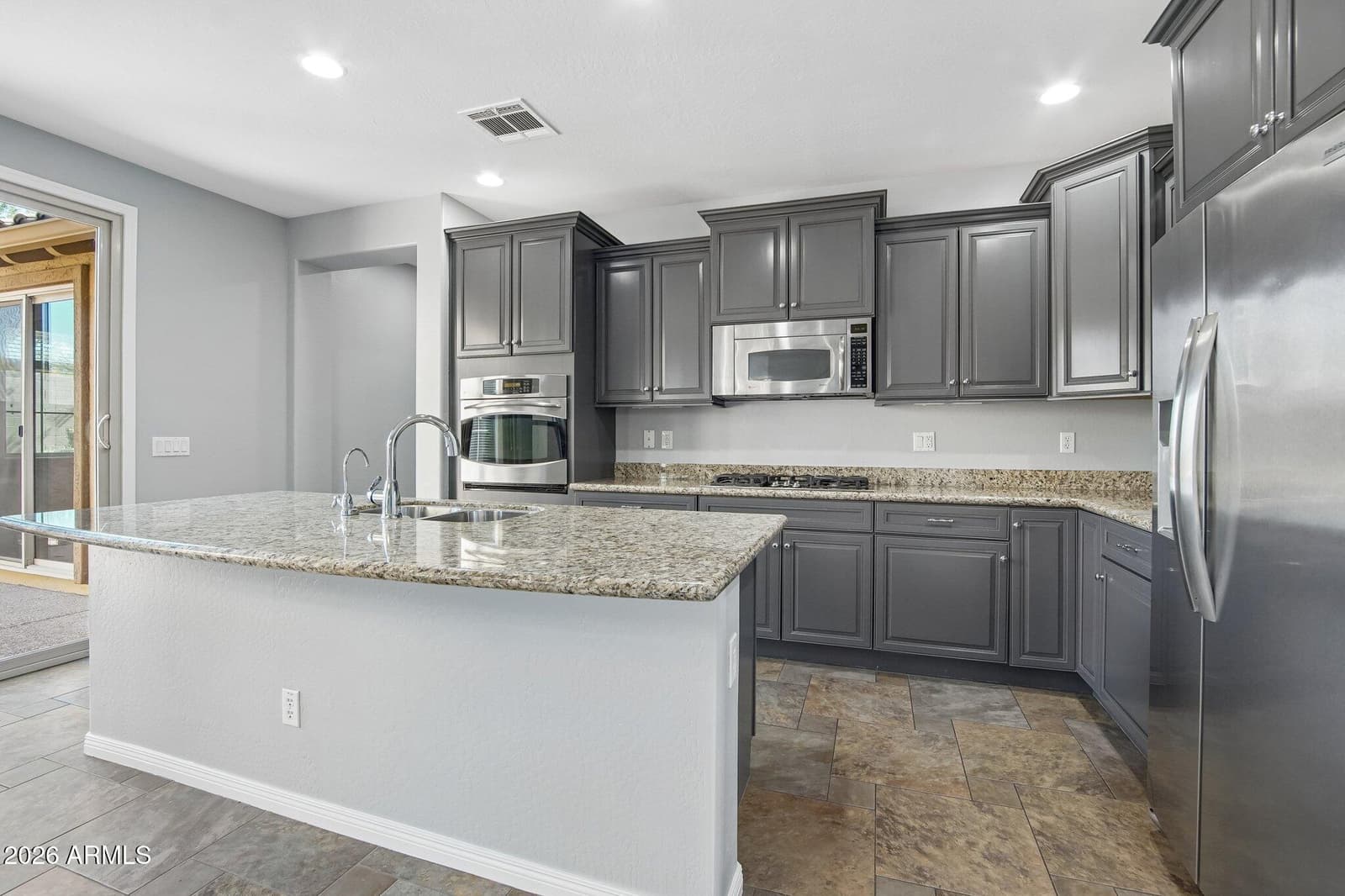 3866 E Cat Balue Drive, Phoenix, AZ 85050 — photo 12 of 41