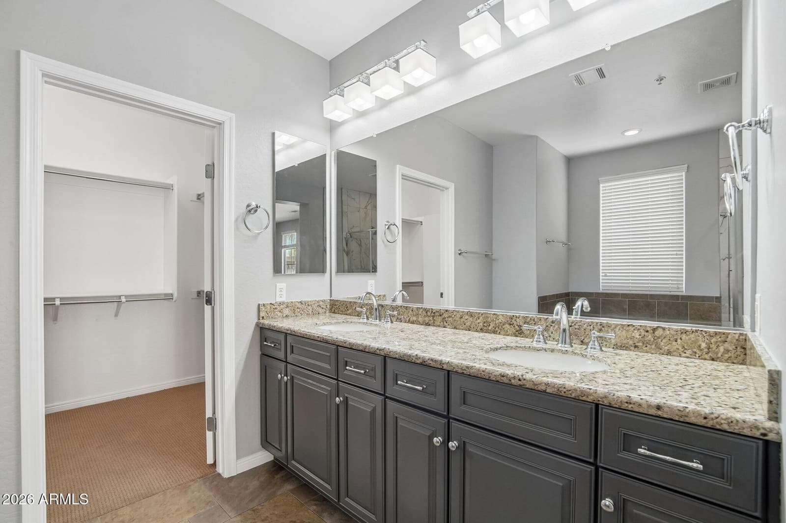 3866 E Cat Balue Drive, Phoenix, AZ 85050 — photo 17 of 41