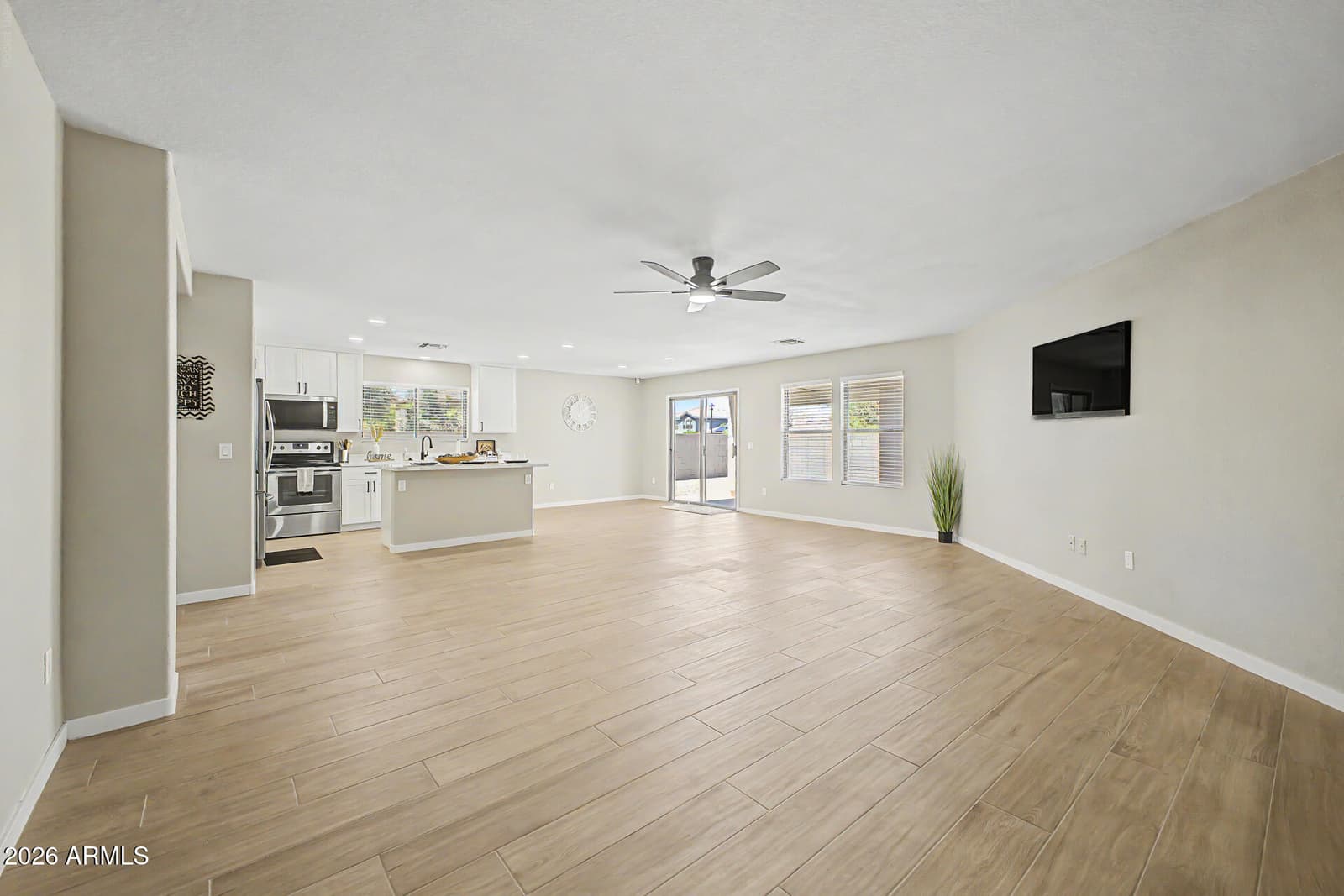674 W Orchard Way, Gilbert, AZ 85233 — photo 10 of 35