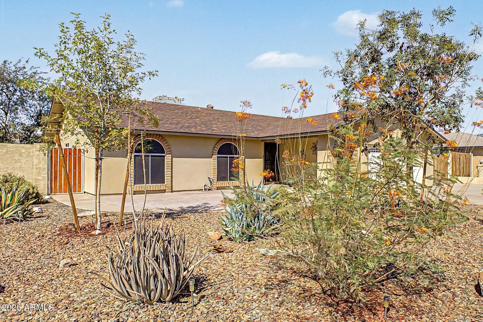 7208 W Sunnyslope Lane, Peoria, AZ 85345 — photo 6 of 36