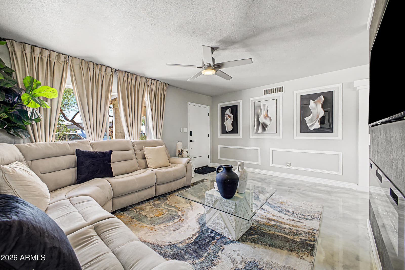 4301 N 81st Avenue, Phoenix, AZ 85033 — photo 3 of 17