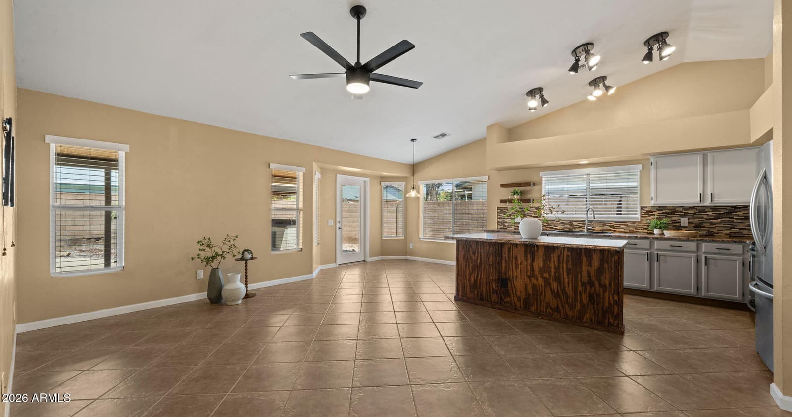 8434 W Dreyfus Drive, Peoria, AZ 85381 — photo 14 of 42