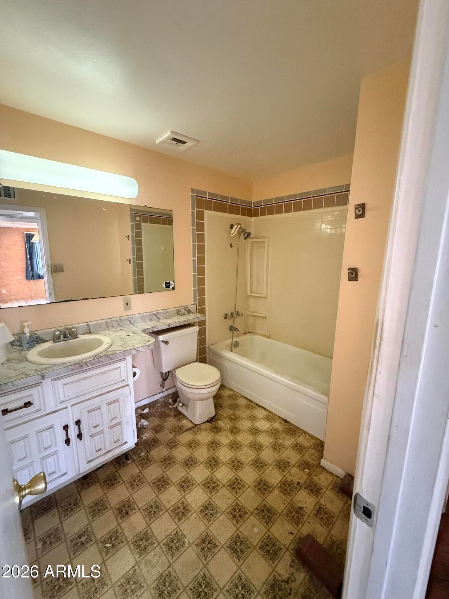 1543 W Surrey Avenue, Phoenix, AZ 85029 — photo 7 of 16