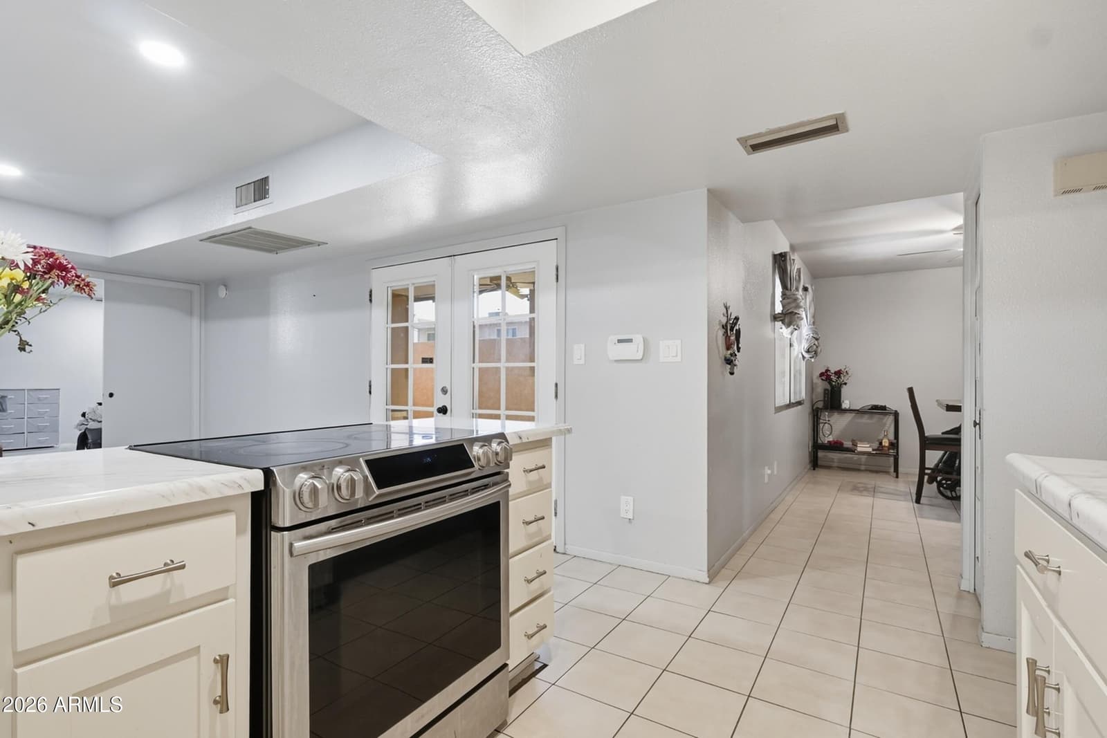 3224 W Echo Lane, Phoenix, AZ 85051 — photo 9 of 31