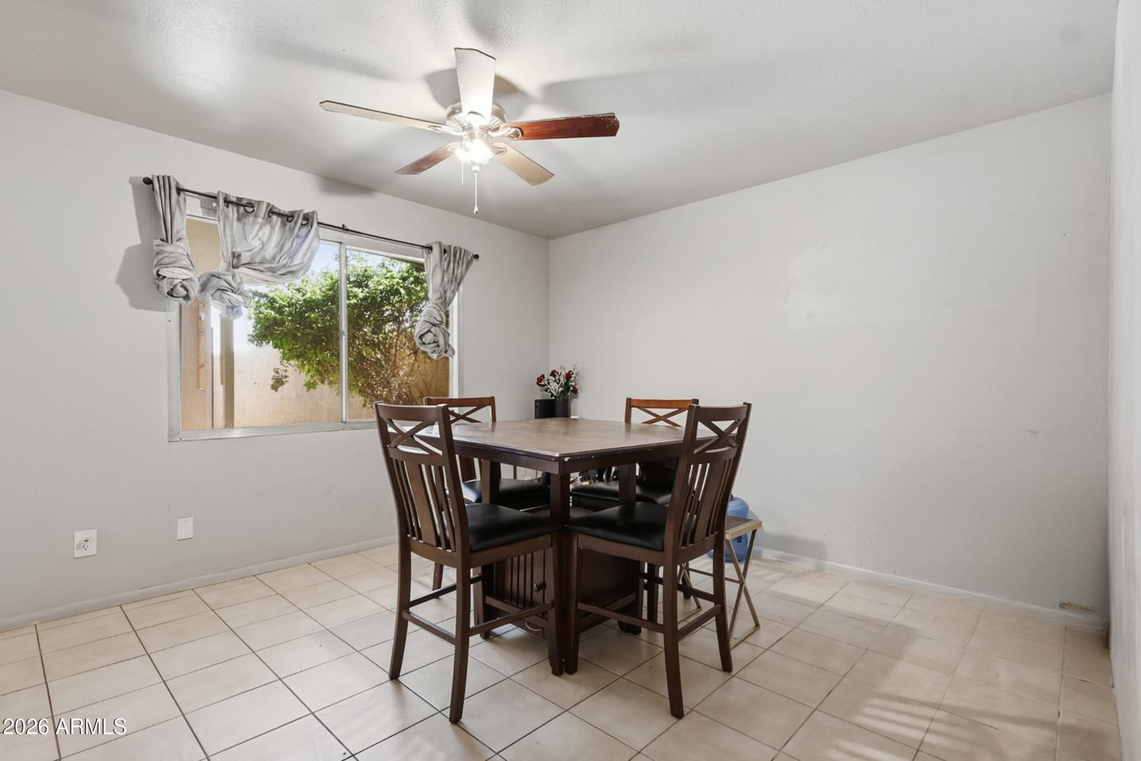 3224 W Echo Lane, Phoenix, AZ 85051 — photo 10 of 31
