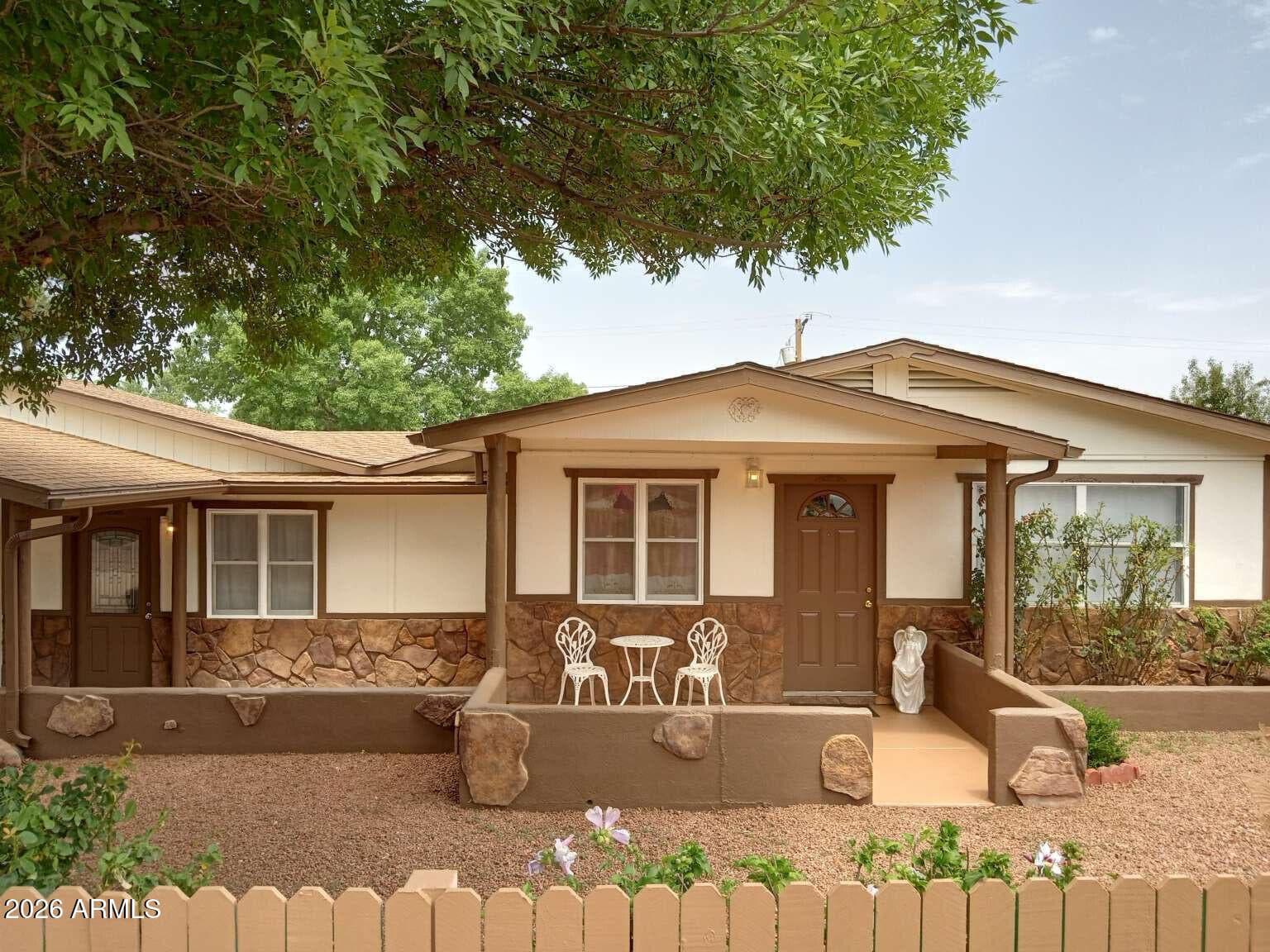 300 E Phoenix Street, Payson, AZ 85541 — photo 1 of 38