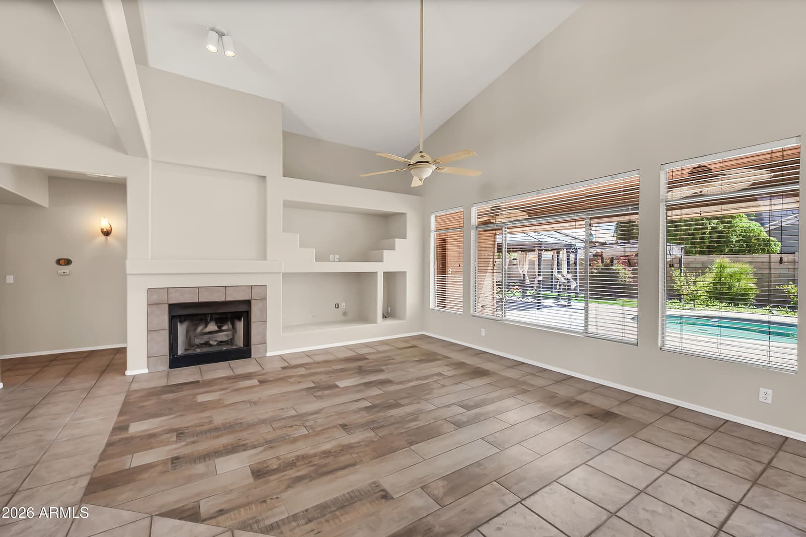 4049 E Aspen Way, Gilbert, AZ 85234 — photo 9 of 49