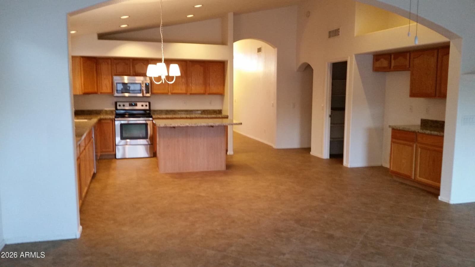15325 W Honeysuckle Lane, Surprise, AZ 85374 — photo 7 of 26