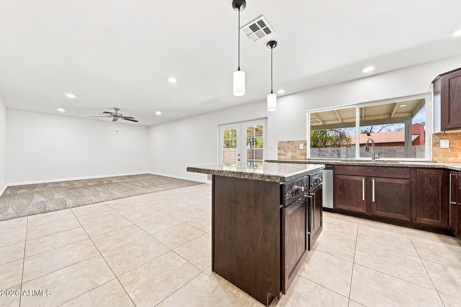1041 W Kilarea Avenue, Mesa, AZ 85210 — photo 9 of 39