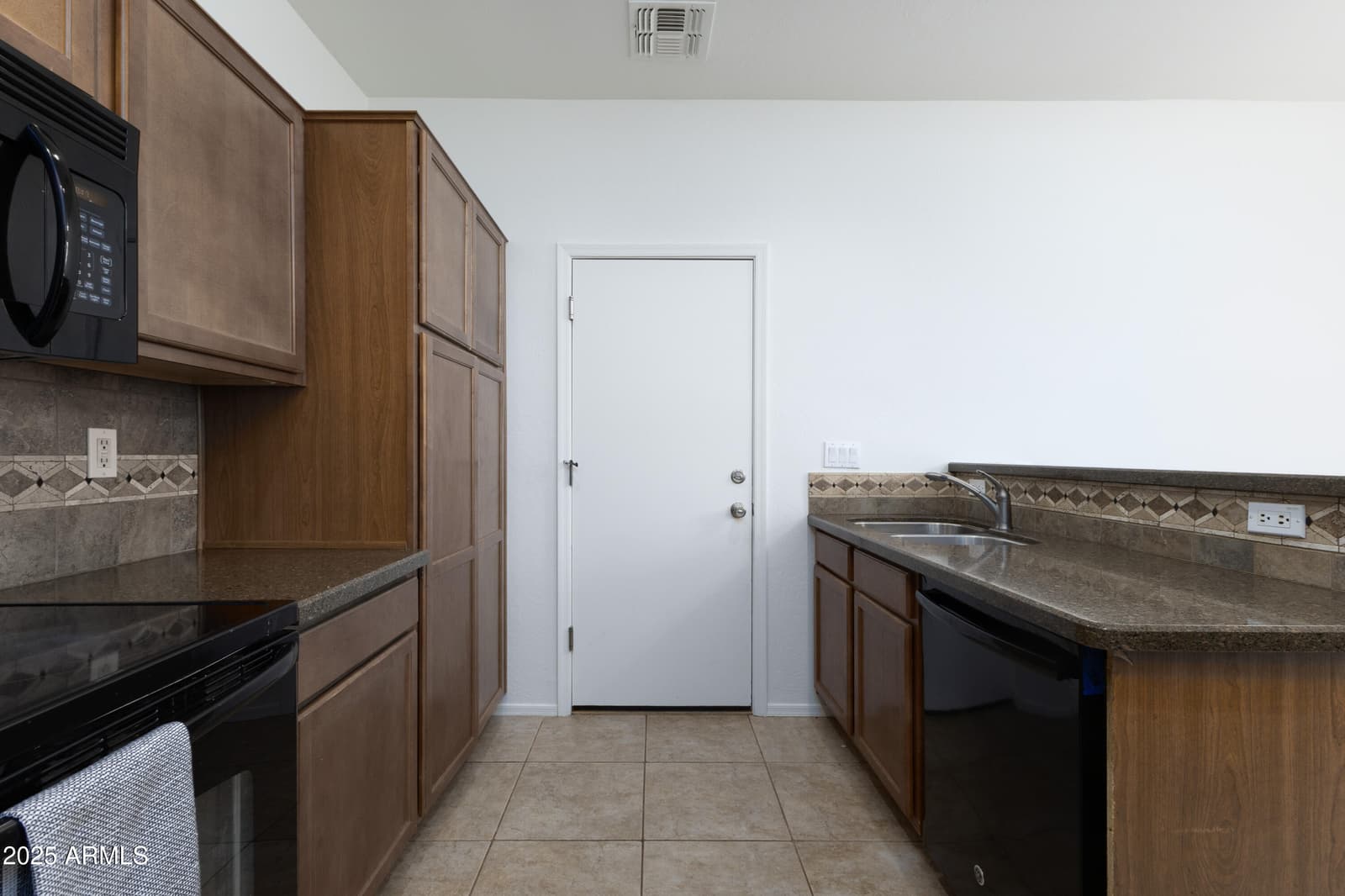451 S Hawes Road 53, Mesa, AZ 85208 — photo 11 of 37