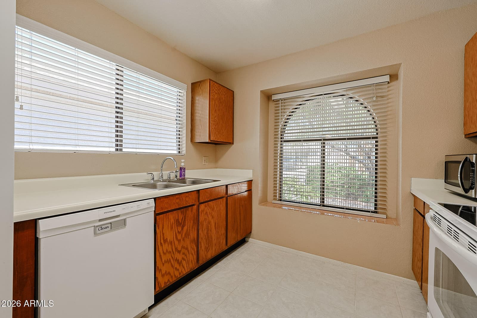 18358 N 88th Avenue, Peoria, AZ 85382 — photo 11 of 27