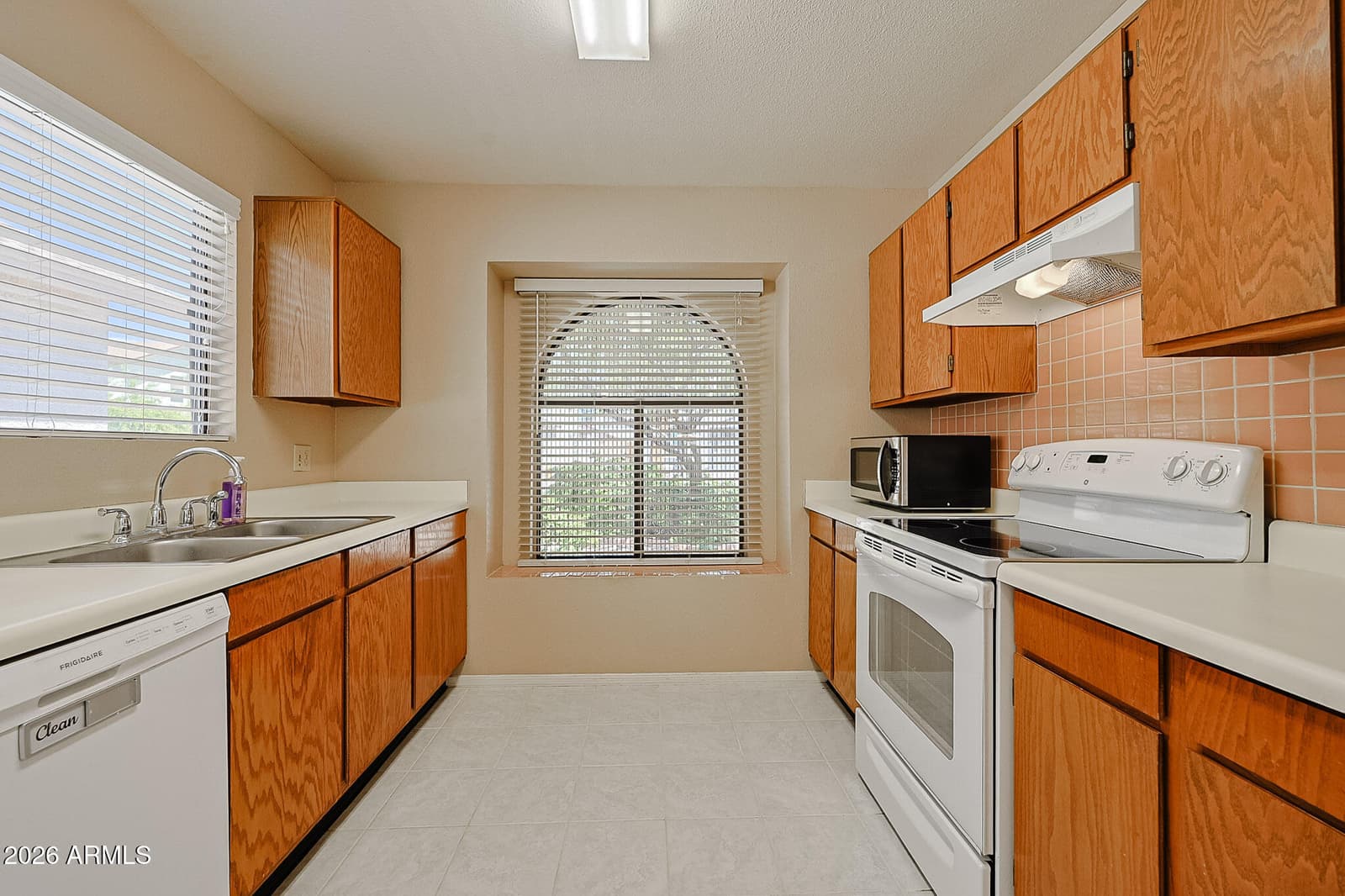 18358 N 88th Avenue, Peoria, AZ 85382 — photo 14 of 27