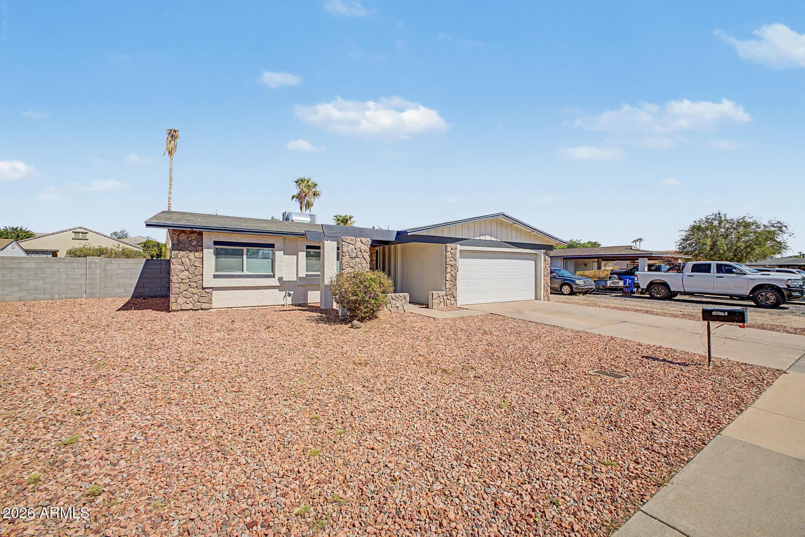 17621 N 18th Drive, Phoenix, AZ 85023 — photo 2 of 37