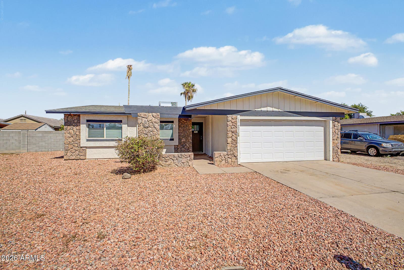 17621 N 18th Drive, Phoenix, AZ 85023 — photo 3 of 37