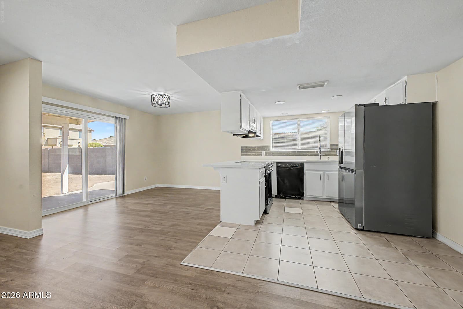 17621 N 18th Drive, Phoenix, AZ 85023 — photo 10 of 37