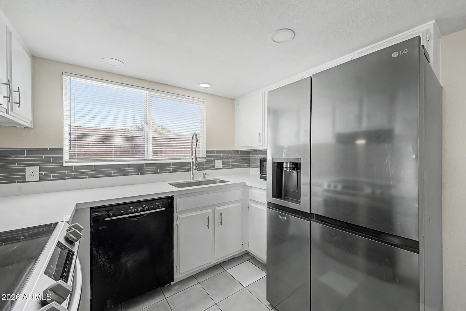 17621 N 18th Drive, Phoenix, AZ 85023 — photo 15 of 37