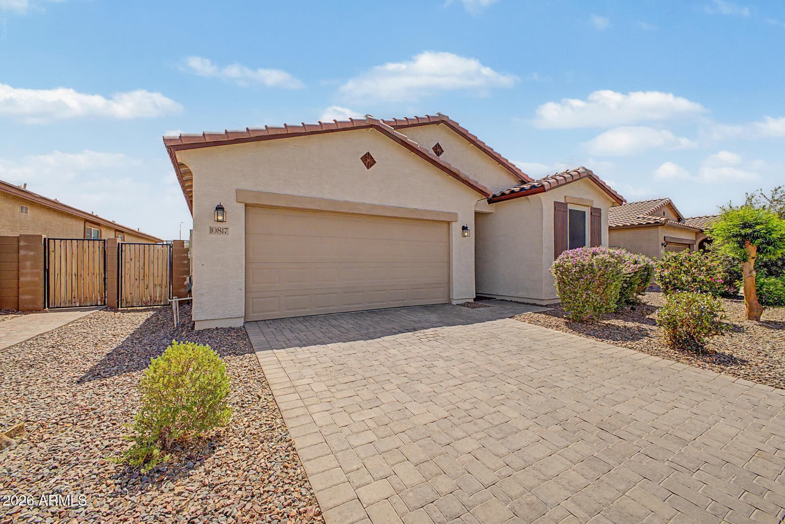 10817 W Hadley Street, Avondale, AZ 85323 — photo 5 of 33