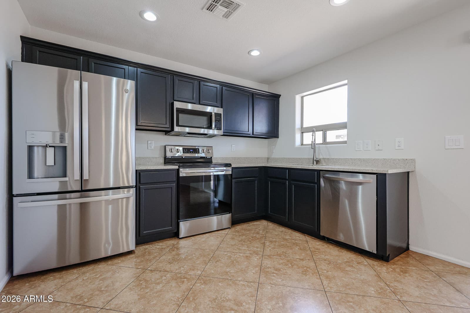 22557 N Davis Way, Maricopa, AZ 85138 — photo 10 of 39