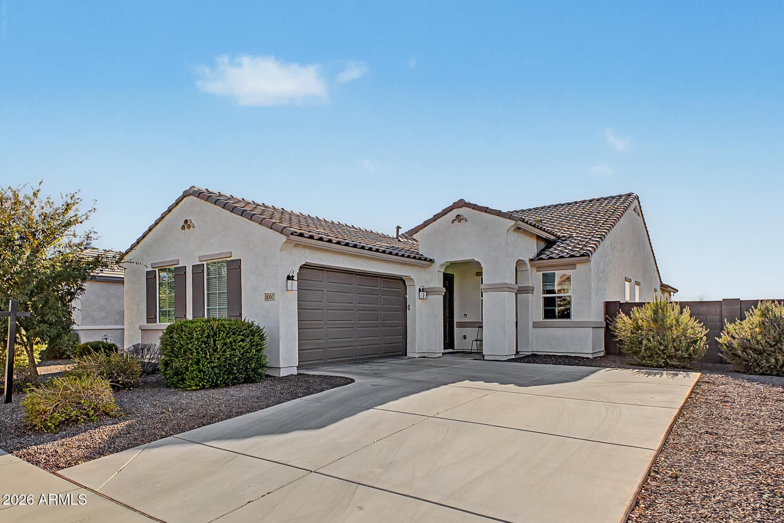 5060 N 84th Drive, Glendale, AZ 85305 — photo 6 of 42