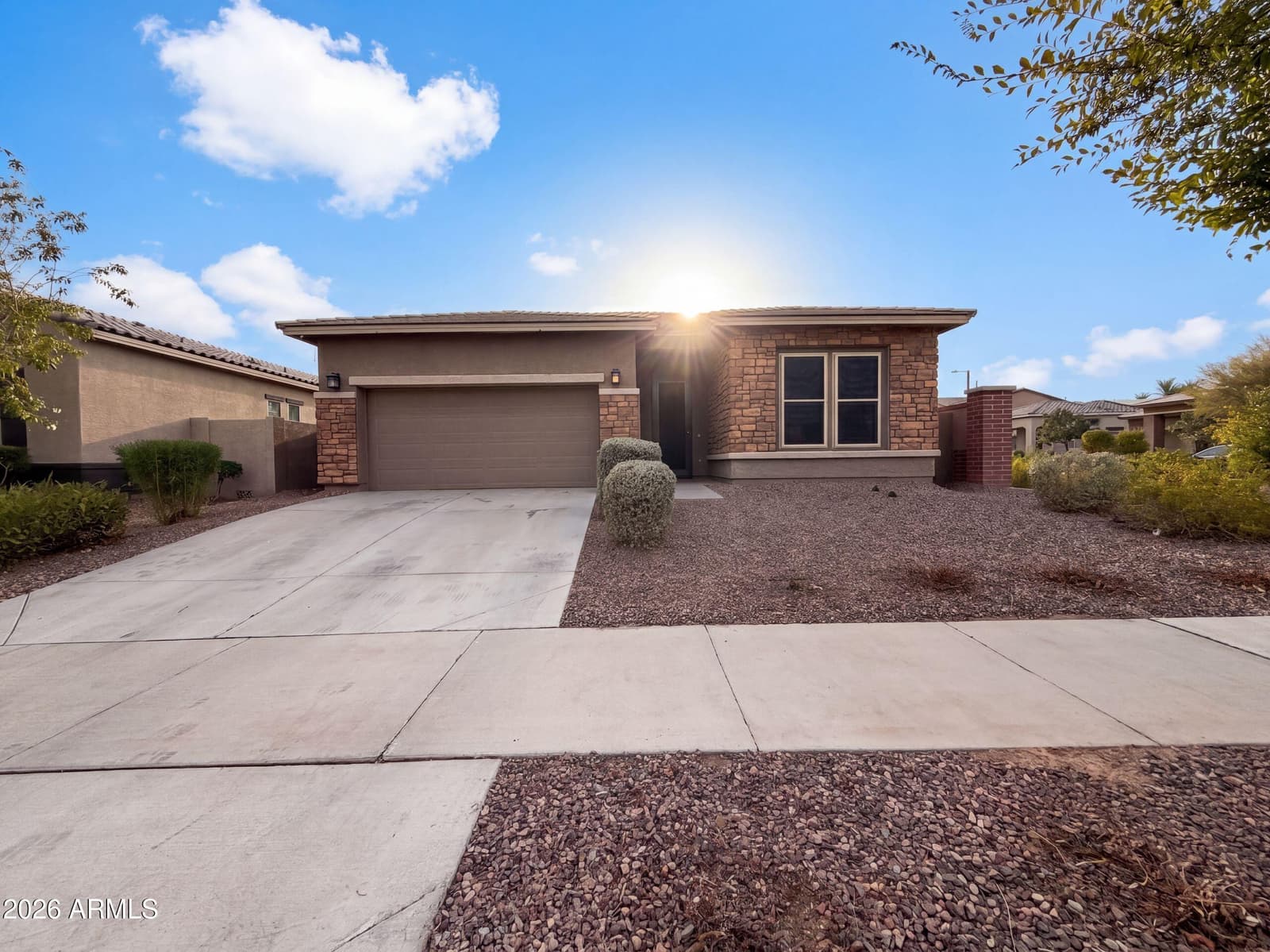 13706 N 144th Drive, Surprise, AZ 85379 — photo 1 of 33