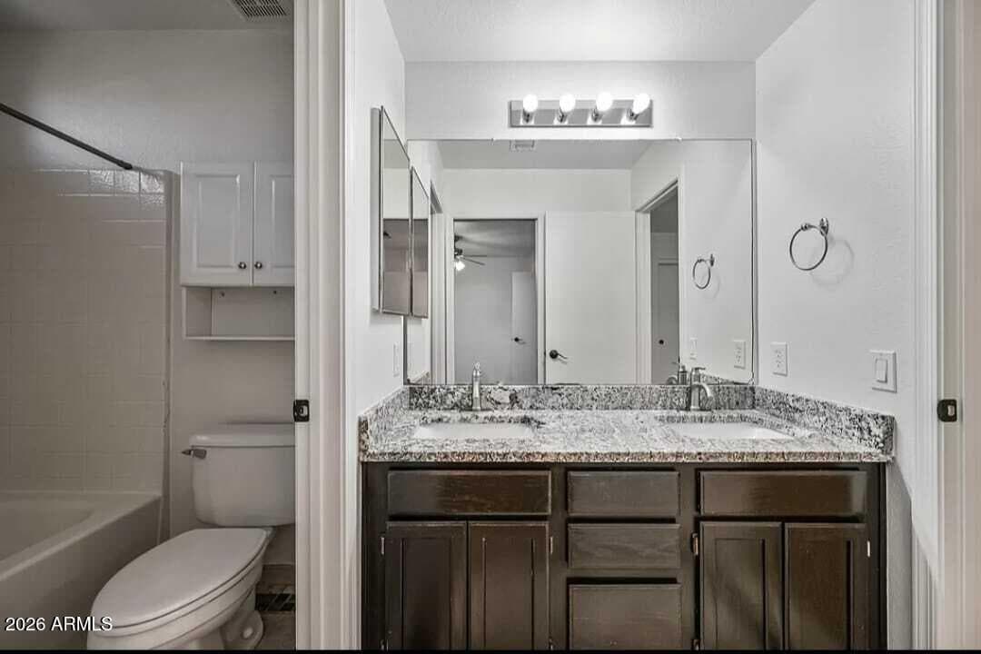 3222 E Wickieup Lane, Phoenix, AZ 85050 — photo 15 of 32