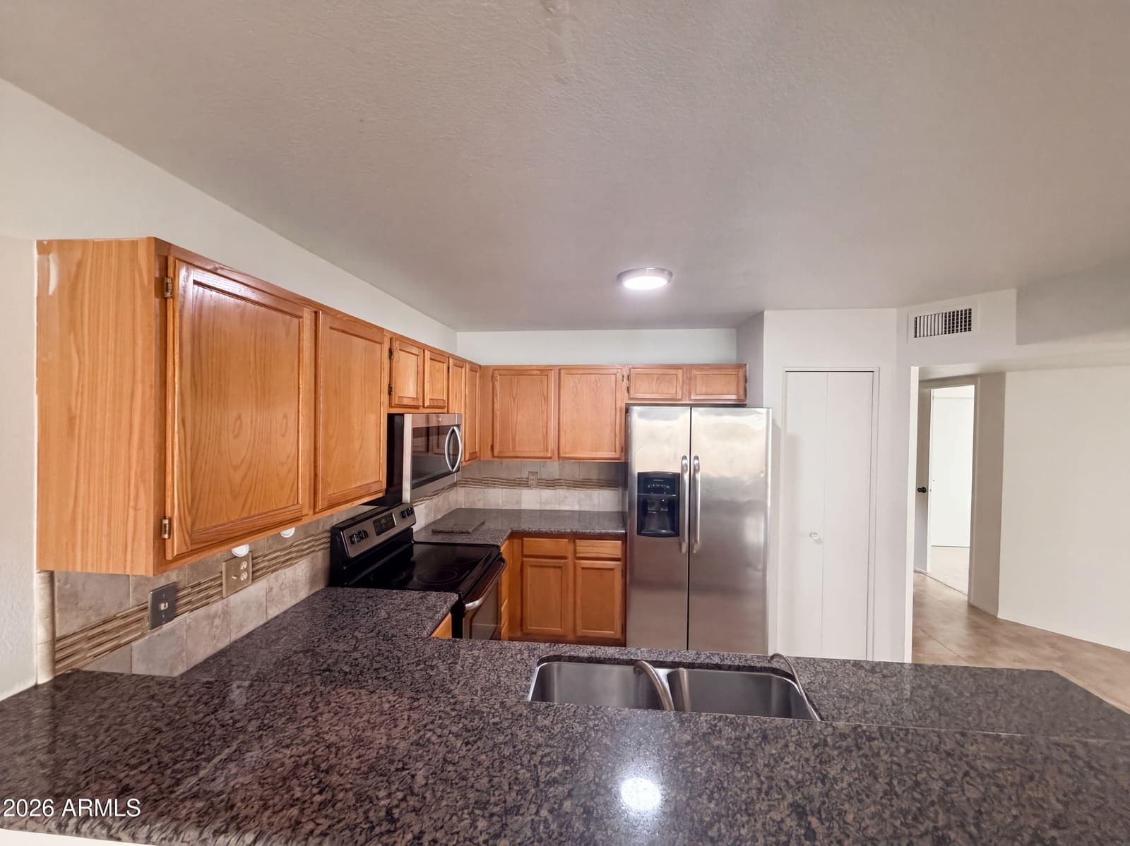 10020 W Montecito Avenue, Phoenix, AZ 85037 — photo 6 of 28