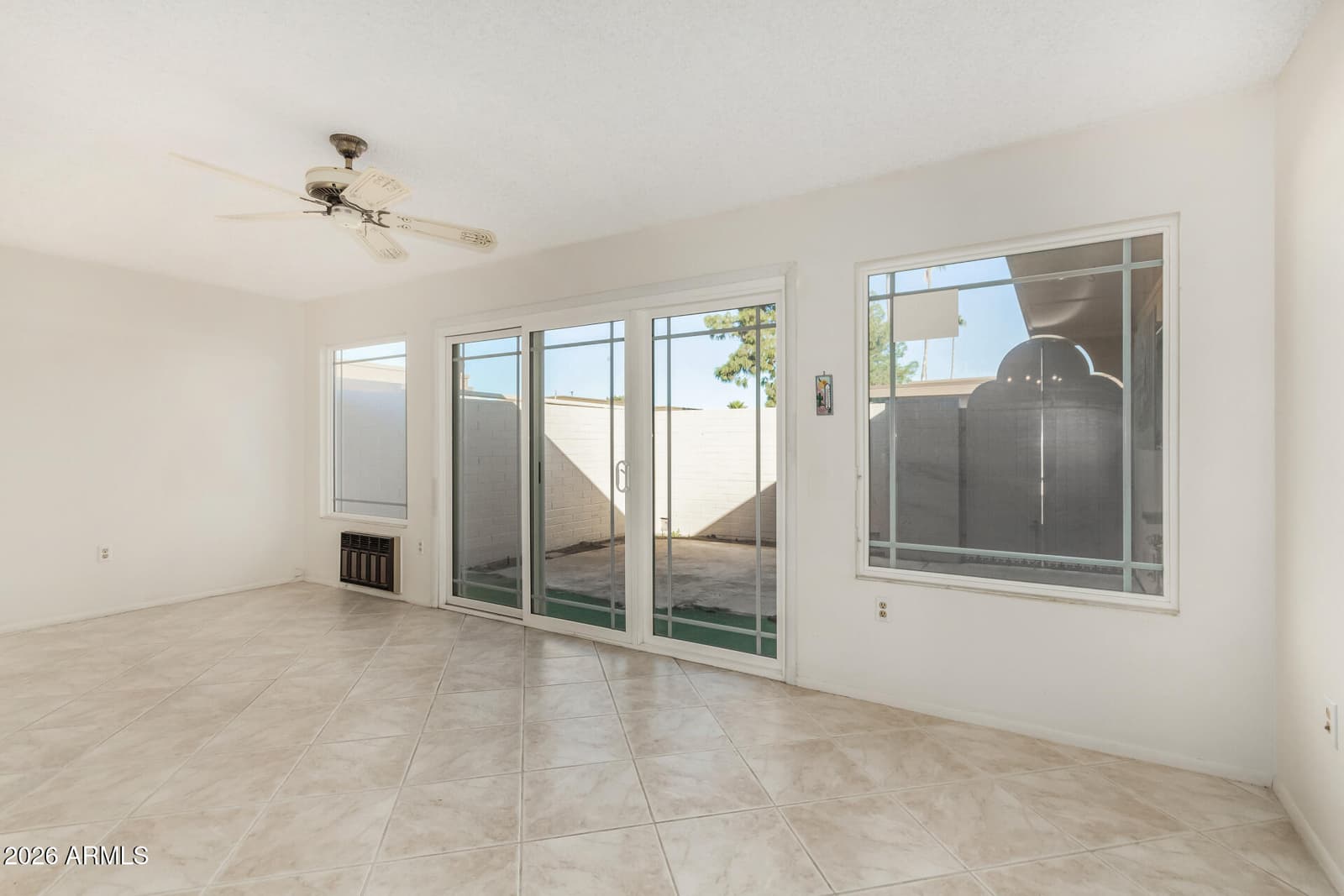 13219 N 99th Drive, Sun City, AZ 85351 — photo 8 of 40