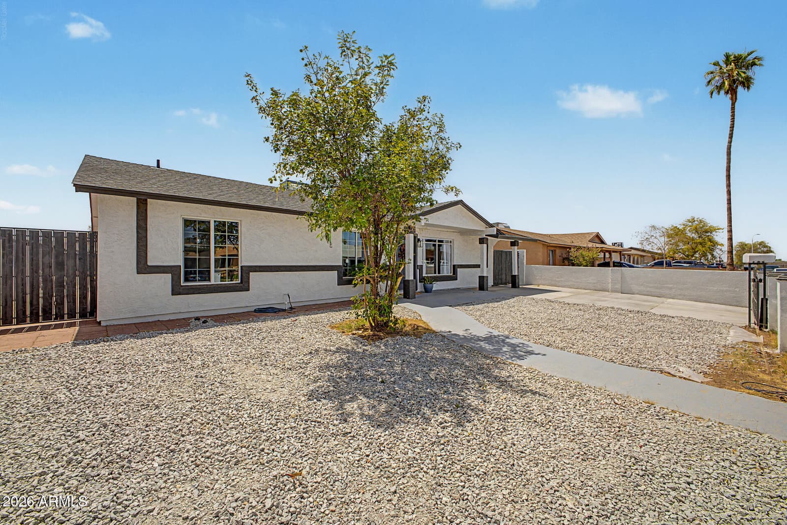 2025 W Mobile Lane, Phoenix, AZ 85041 — photo 6 of 37