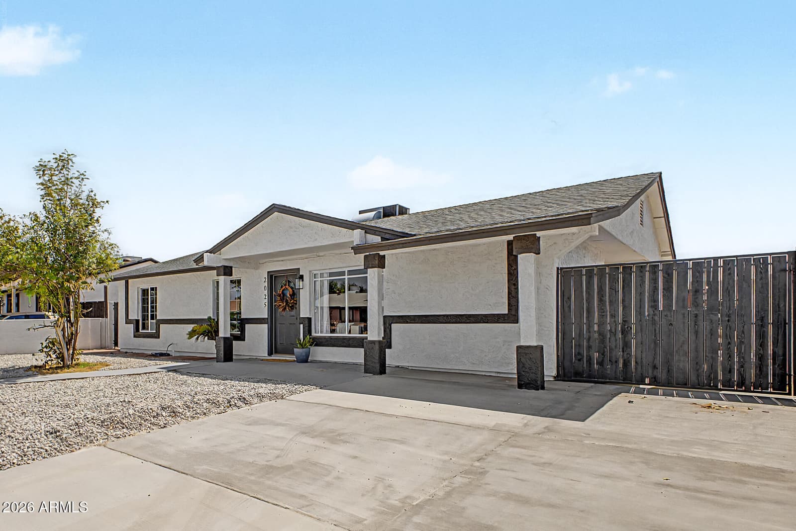 2025 W Mobile Lane, Phoenix, AZ 85041 — photo 2 of 37