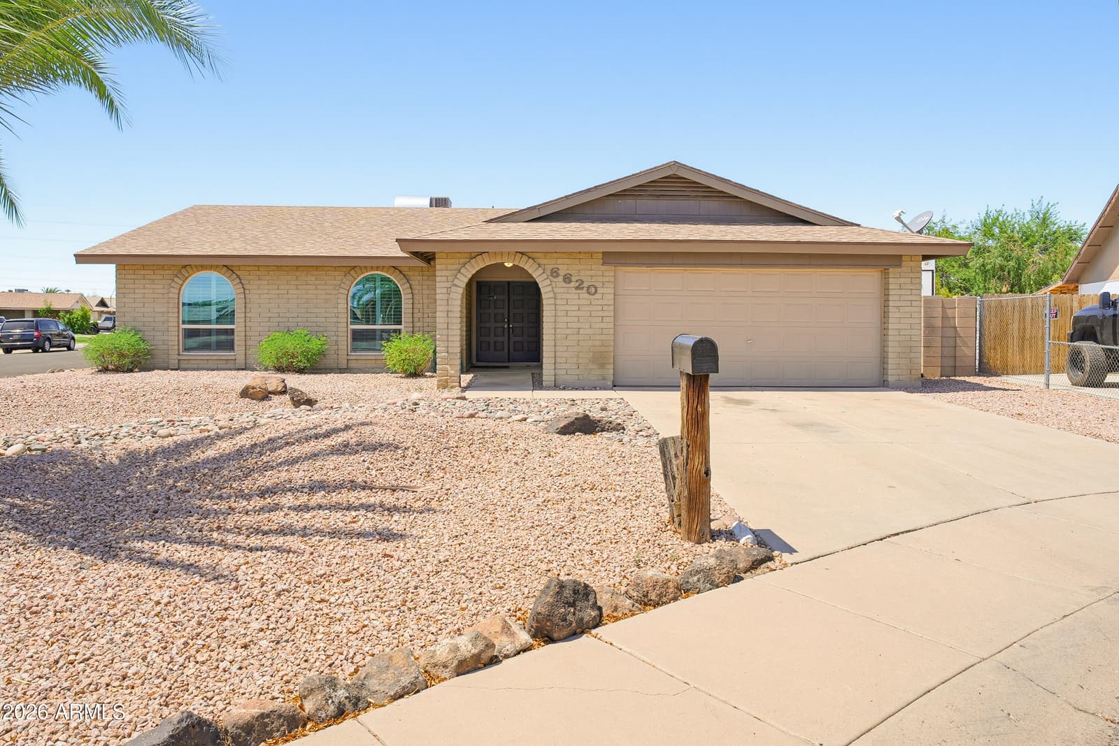 6620 W Mercer Lane, Glendale, AZ 85304 — photo 3 of 51
