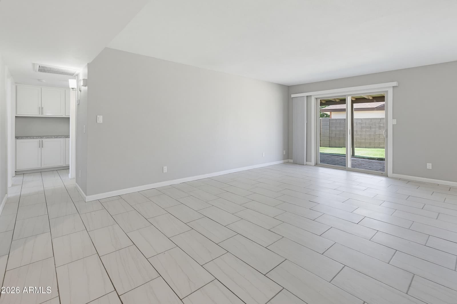 6620 W Mercer Lane, Glendale, AZ 85304 — photo 8 of 51