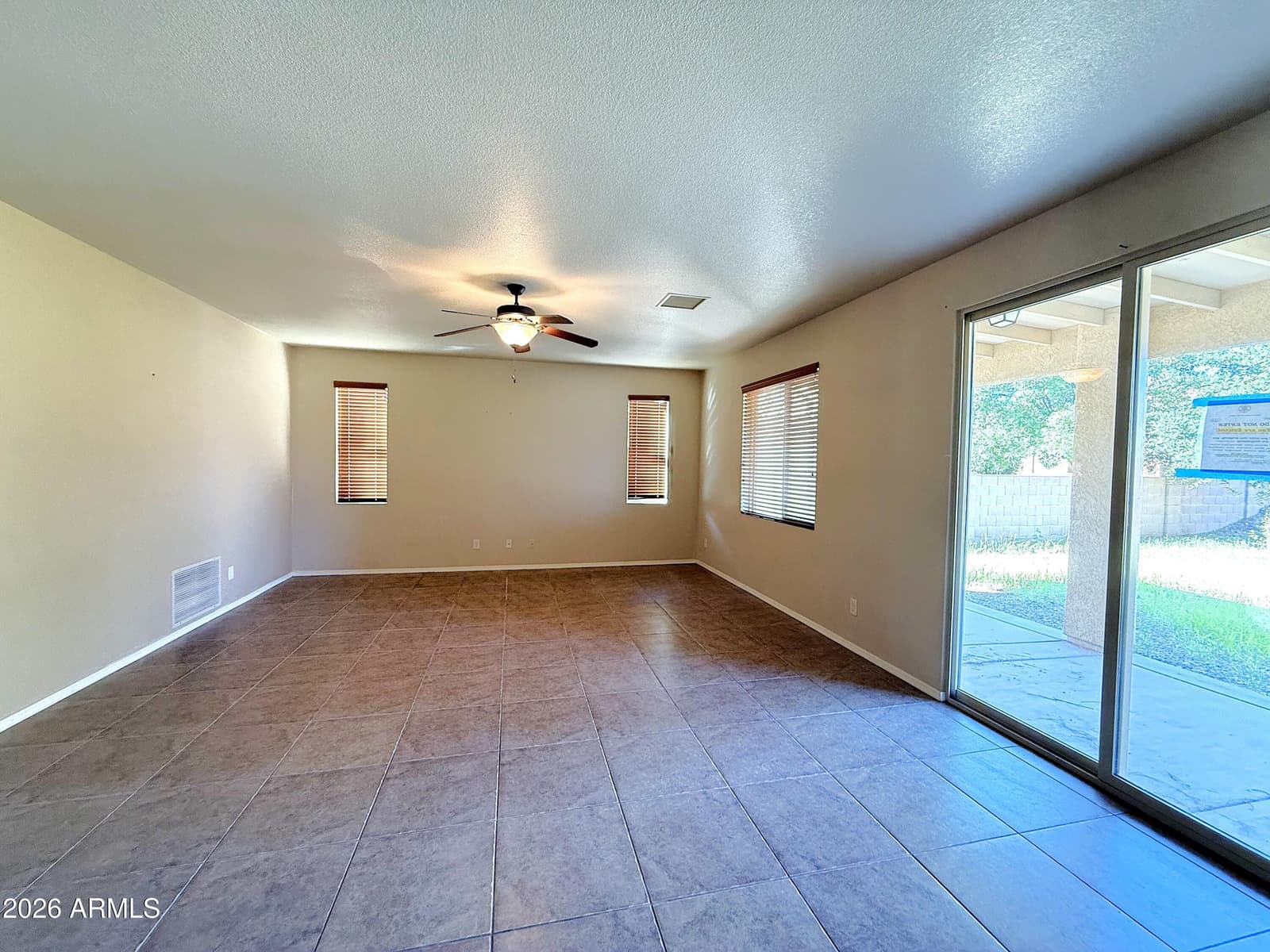 548 Temple Drive, Sierra Vista, AZ 85635 — photo 4 of 20