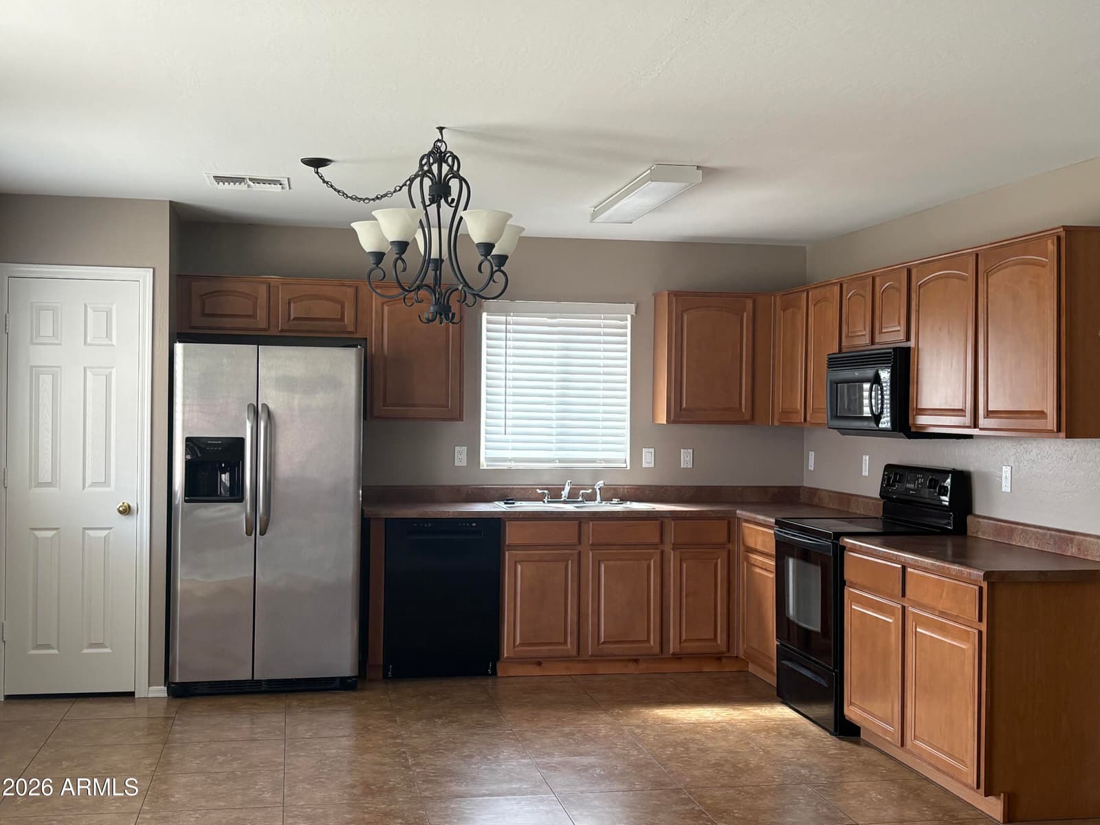 3245 W Santa Cruz Avenue W, San Tan Valley, AZ 85144 — photo 5 of 25