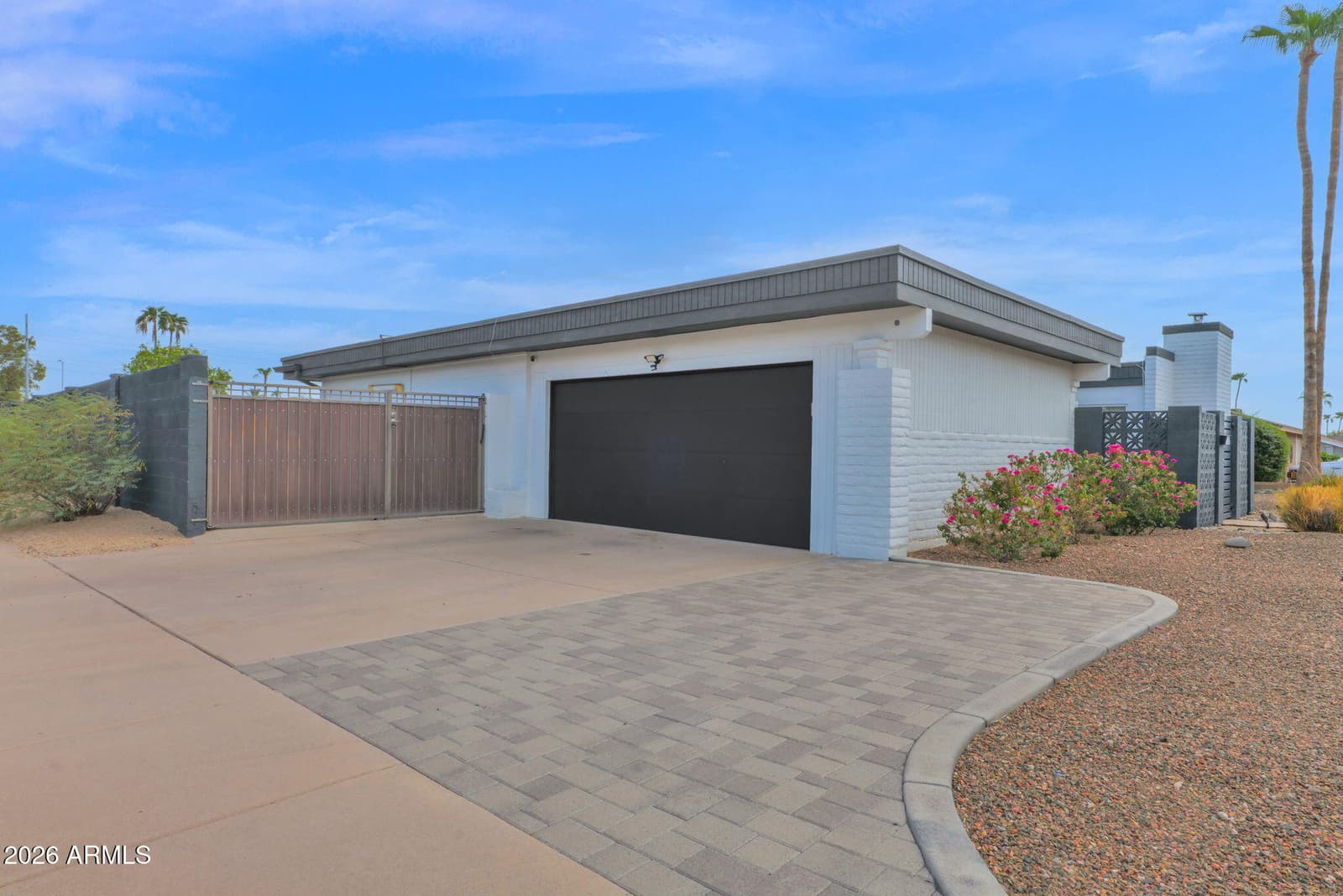 2502 E North Lane, Phoenix, AZ 85028 — photo 2 of 39