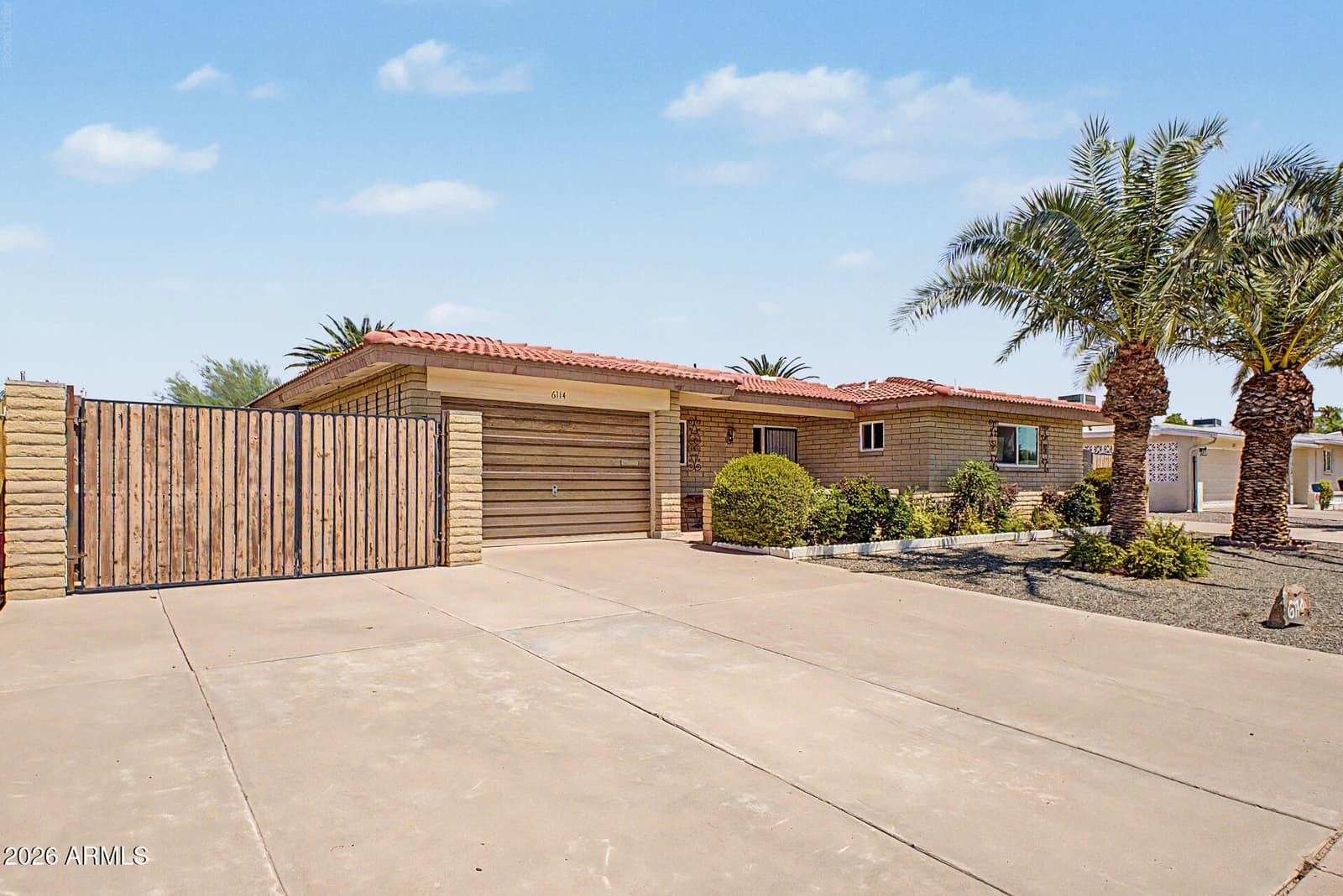 6114 E Des Moines Street, Mesa, AZ 85205 — photo 3 of 39