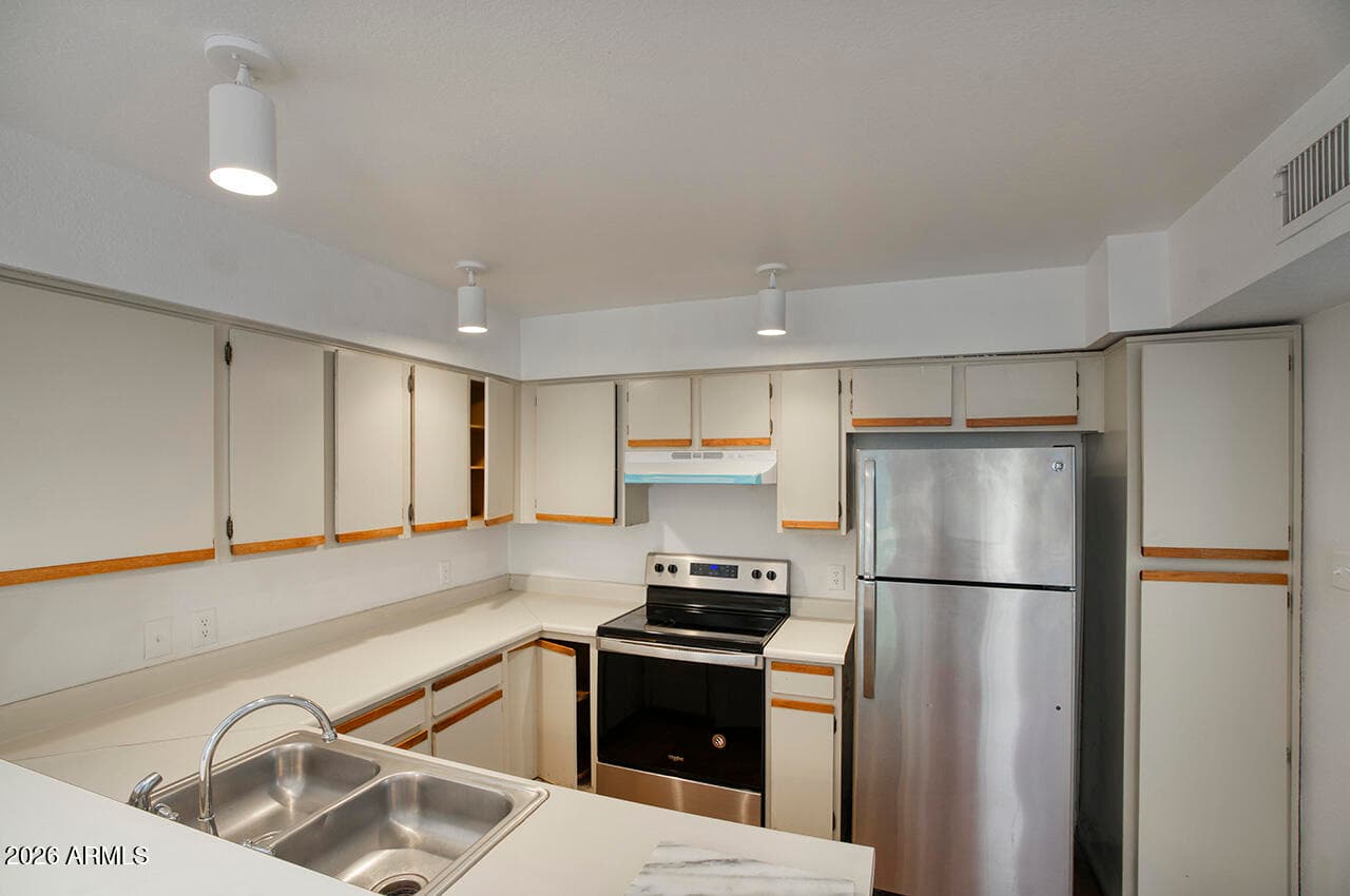 1717 E Union Hills Drive 1032, Phoenix, AZ 85024 — photo 5 of 15
