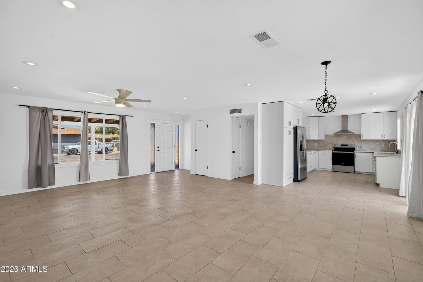 2225 W Topeka Drive, Phoenix, AZ 85027 — photo 6 of 60