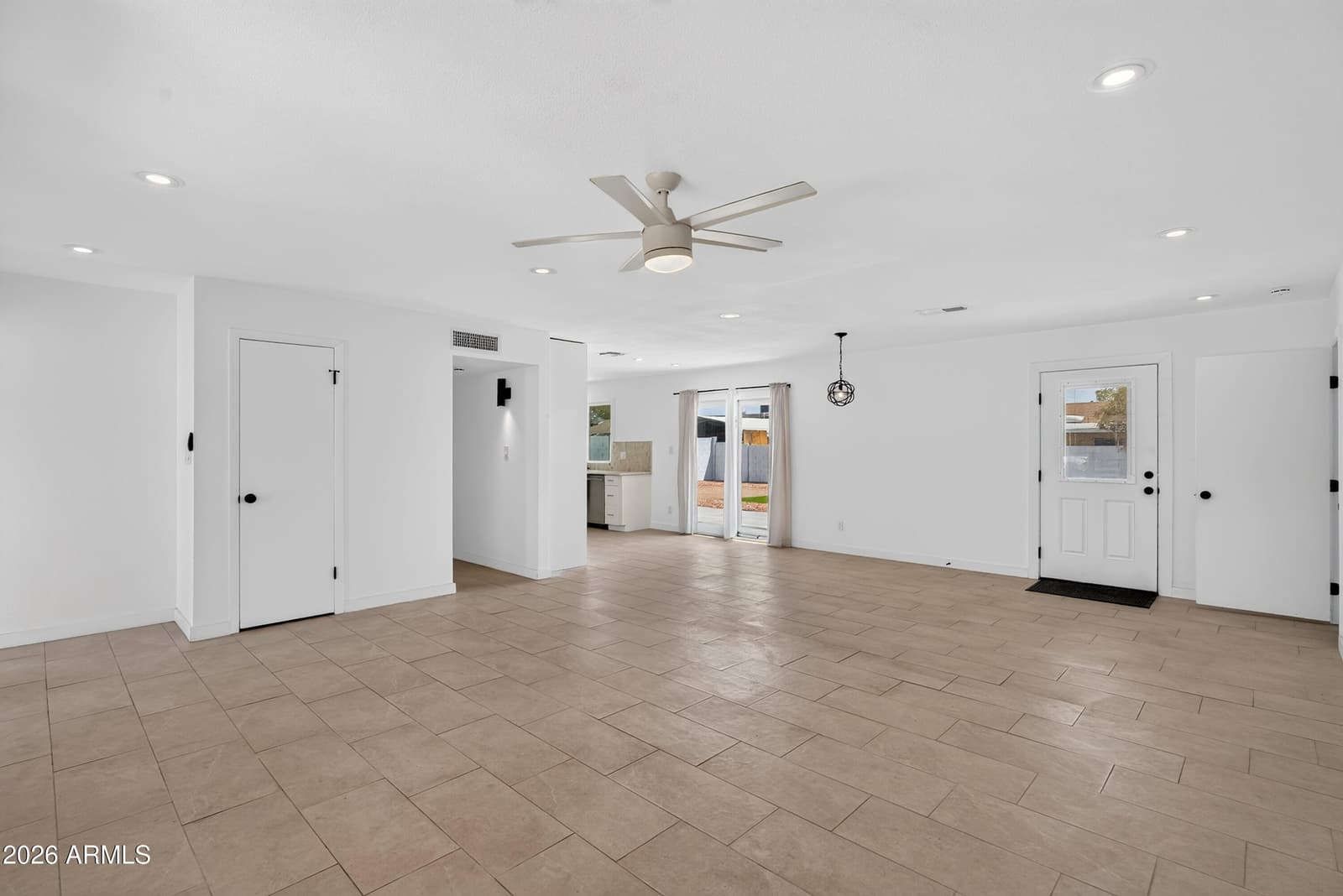 2225 W Topeka Drive, Phoenix, AZ 85027 — photo 8 of 60
