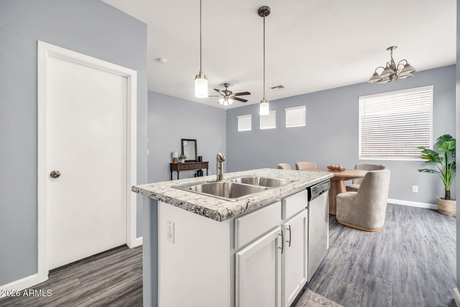 5306 W Warner Street, Phoenix, AZ 85043 — photo 11 of 38