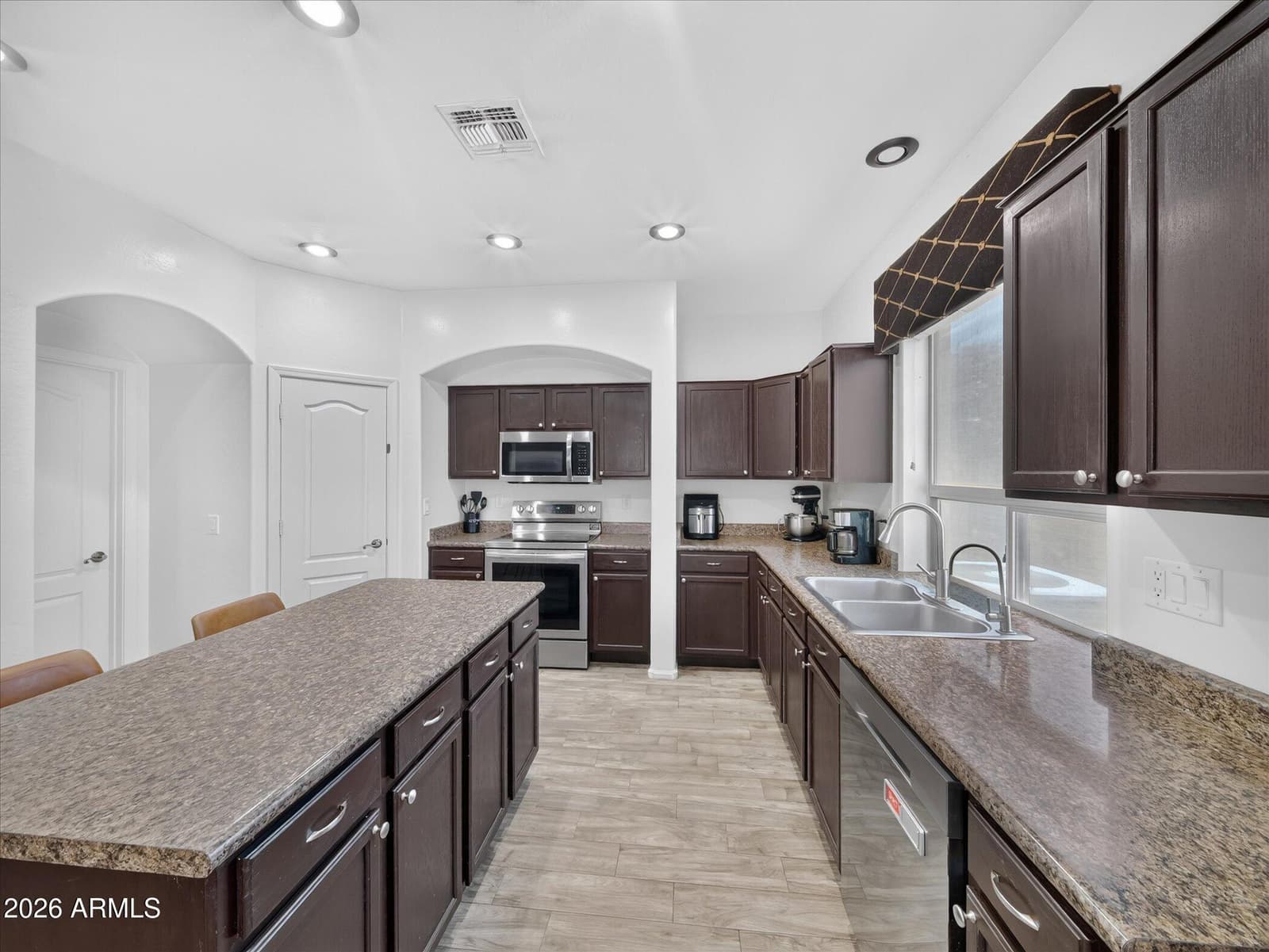 4135 E Amarillo Drive, San Tan Valley, AZ 85140 — photo 13 of 42