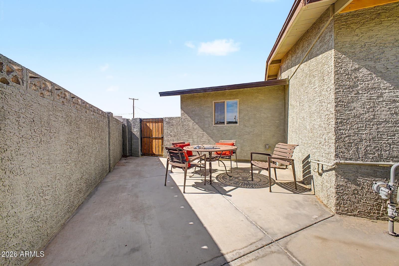 1048 W Heather Drive, Mesa, AZ 85201 — photo 3 of 28