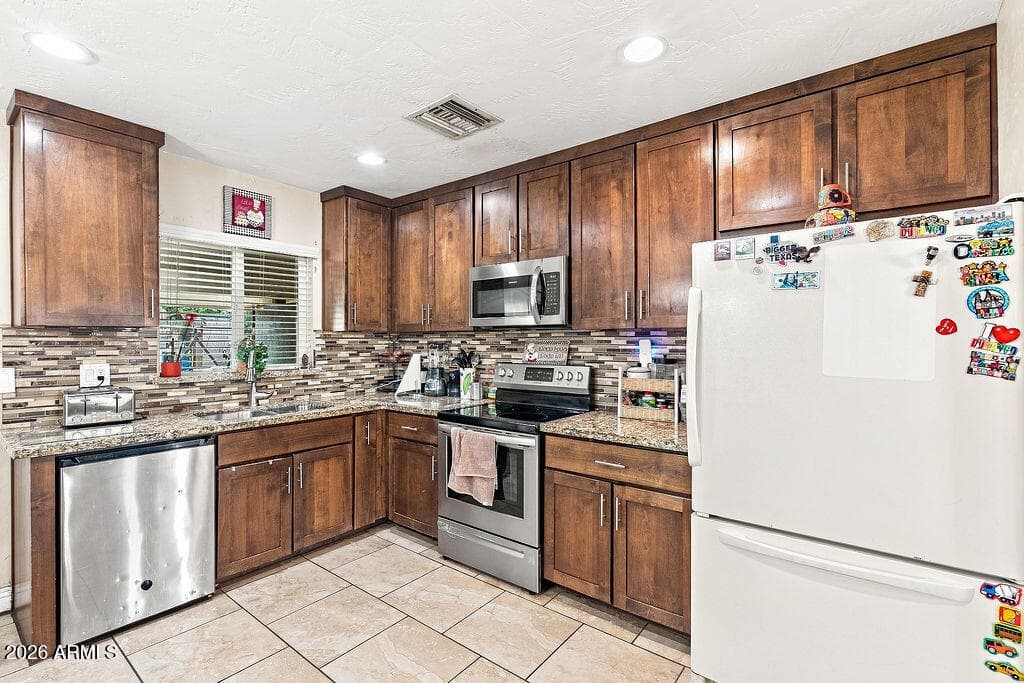 107 S Matlock Street, Mesa, AZ 85204 — photo 7 of 26