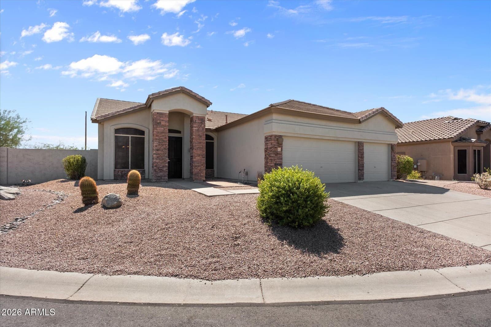 7521 E Oasis Circle, Mesa, AZ 85207 — photo 2 of 38