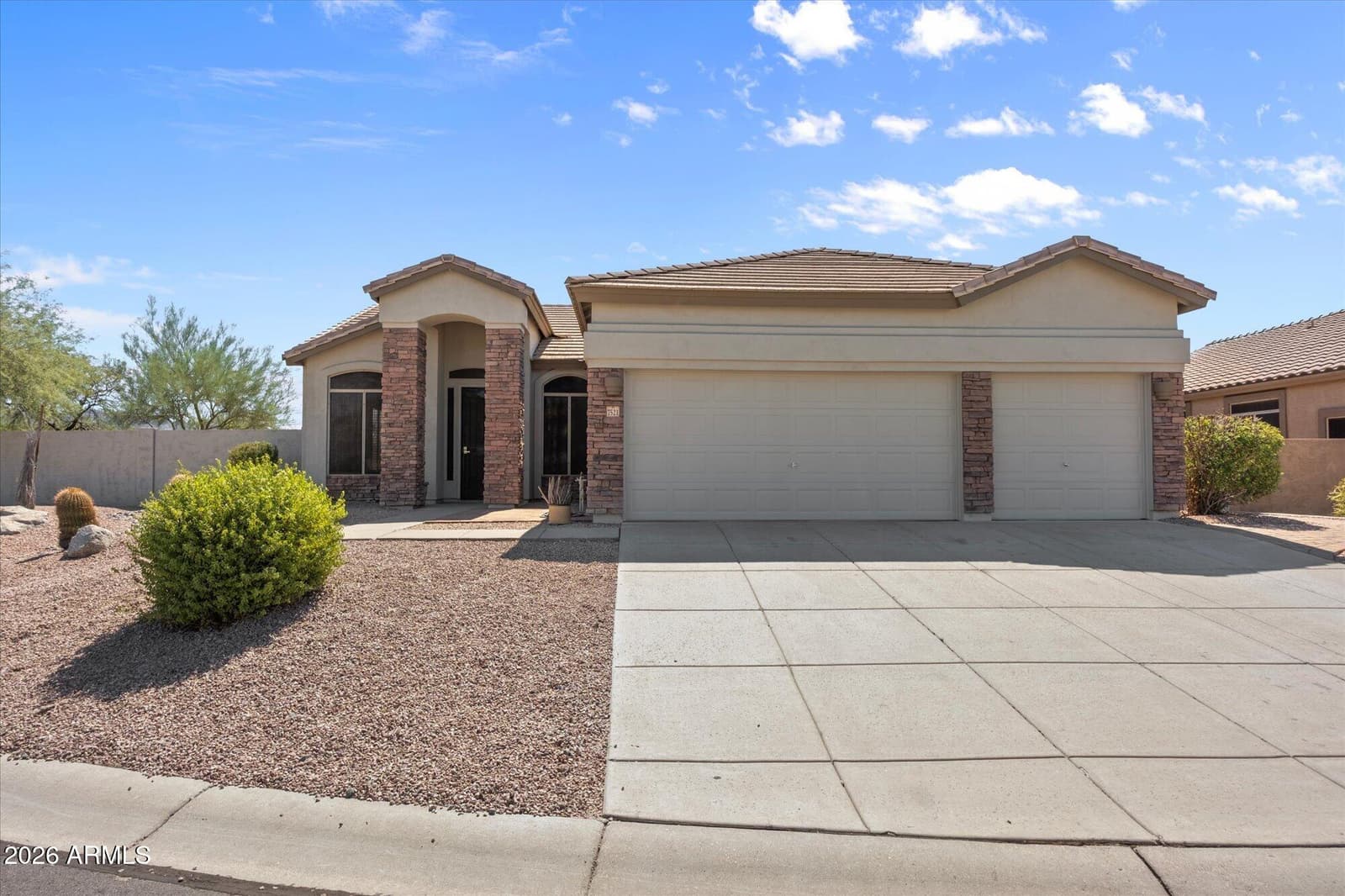 7521 E Oasis Circle, Mesa, AZ 85207 — photo 3 of 38